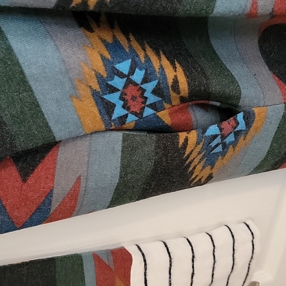 Aztec cardigan size medium - Picture 6 of 6